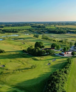 Træningsområde og 11. green